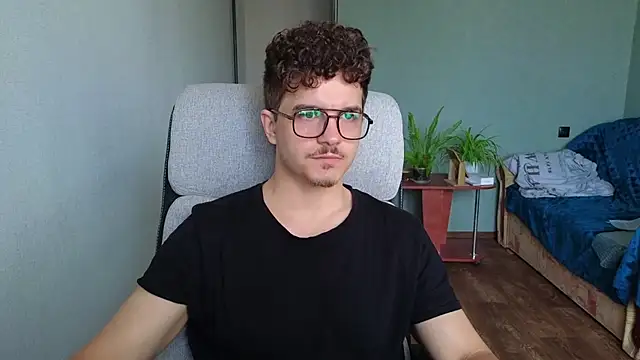 Snapshot of Remy_Miles chatting on October 2025 07:12:02 AM Remy Miles online show from October 2025 07:12:02 AM