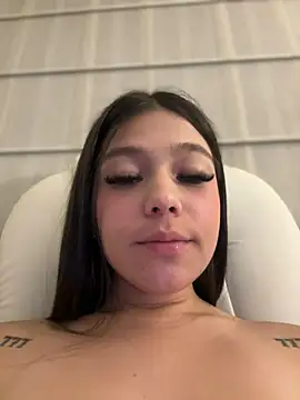 Alyshanon18 online show from February 2025 02:39:02 AM