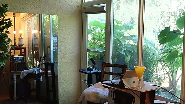 eliberator1777 online show from October 2025 03:11:01 PM