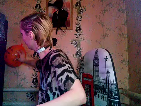 WildMissNiks online show from October 2025 08:27:02 AM