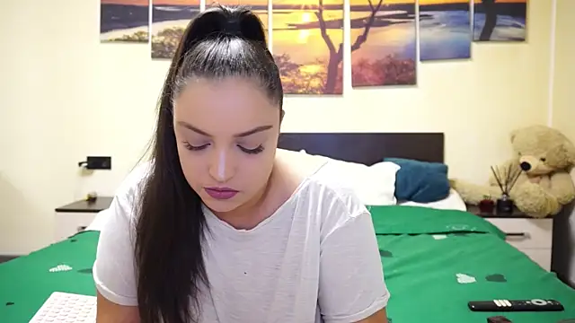 Snapshot of adelline chatting on October 2025 09:00:02 PM adelline online show from October 2025 09:00:02 PM