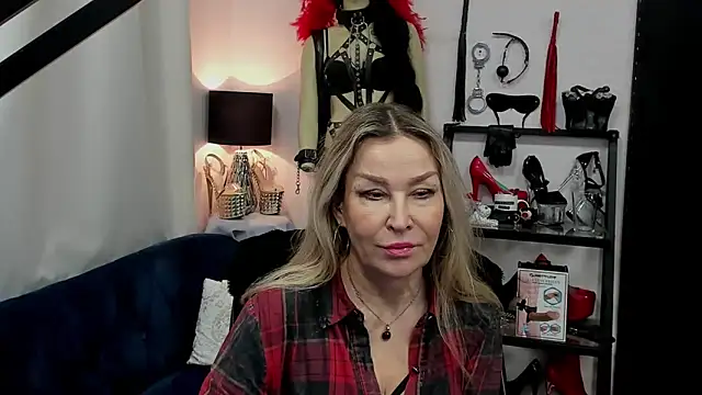 crystaLUX online show from March 2025 06:02:02 AM