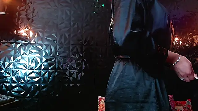 PINK  LOLA1 online show from September 2025 11:19:01 PM