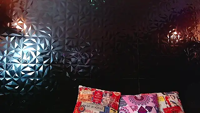 PINK  LOLA1 online show from October 2025 11:57:01 PM