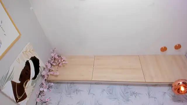 maryevans  online show from October 2025 12:34:02 PM