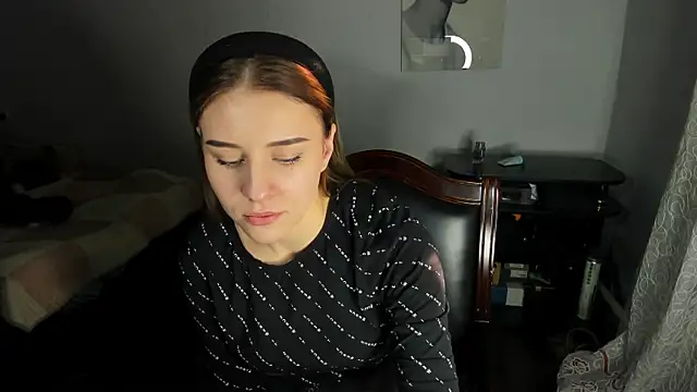 KindKristy online show from December 2024 08:33:01 AM