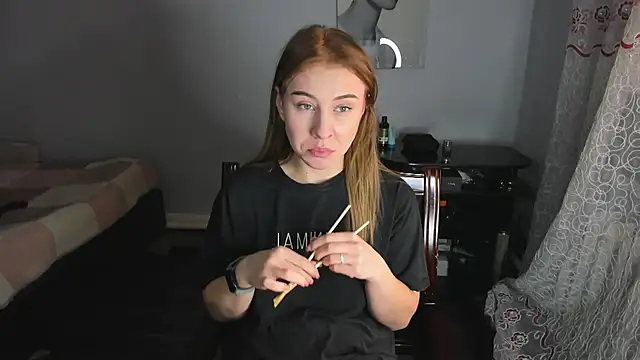 KindKristy online show from December 2024 09:00:02 AM