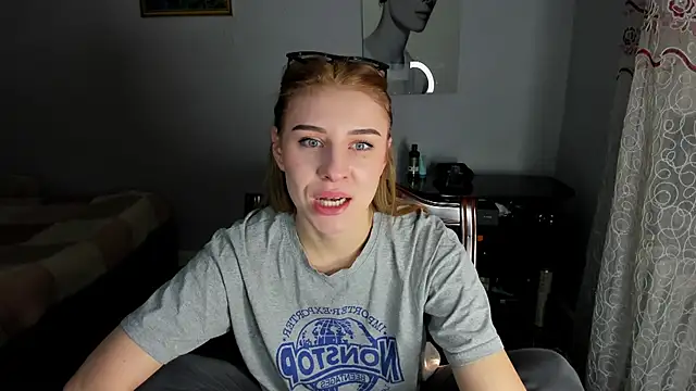 KindKristy online show from December 2024 08:18:01 AM