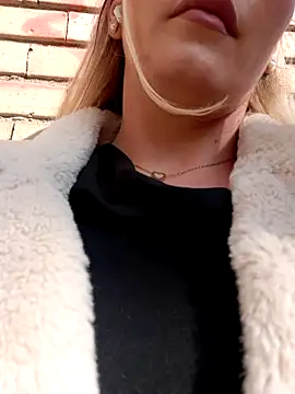 Snapshot of Dirtyfeelin chatting on February 2025 11:32:02 AM Dirtyfeelin online show from February 2025 11:32:02 AM