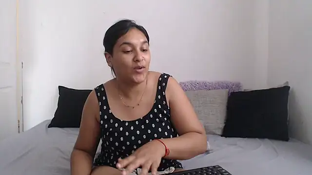 Indianbloom- online show from January 2025 08:13:02 AM