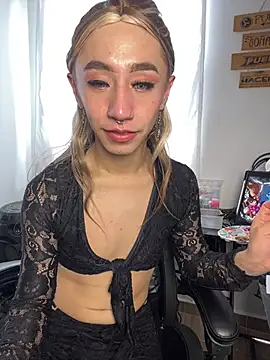 Snapshot of Littlebunny21 chatting on December 2024 07:21:01 PM Littlebunny21 online show from December 2024 07:21:01 PM