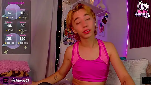 Snapshot of Littlebunny21 chatting on March 2025 08:40:02 PM Littlebunny21 online show from March 2025 08:40:02 PM