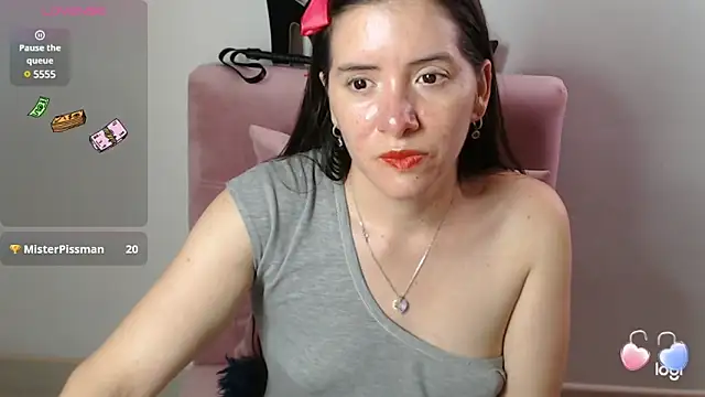 spicey latina online show from January 2025 07:32:01 PM