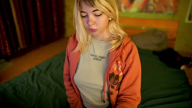 Snapshot of Allison_Cuty chatting on September 2025 03:10:02 AM Allison Cuty online show from September 2025 03:10:02 AM