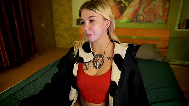 Snapshot of Allison_Cuty chatting on October 2025 09:12:02 PM Allison Cuty online show from October 2025 09:12:02 PM