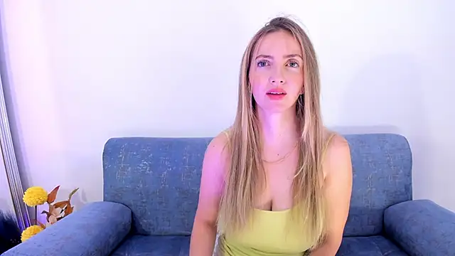 Snapshot of BellaMarieX chatting on December 2024 03:58:01 PM BellaMarieX online show from December 2024 03:58:01 PM