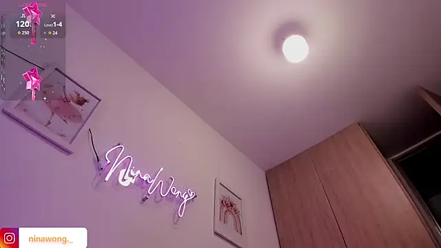 Snapshot of NinaWong chatting on December 2025 02:26:01 PM NinaWong online show from December 2025 02:26:01 PM