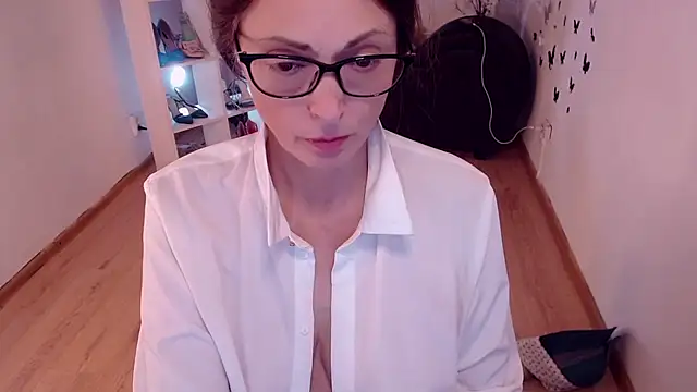 CaringSophie online show from January 2025 12:18:01 PM
