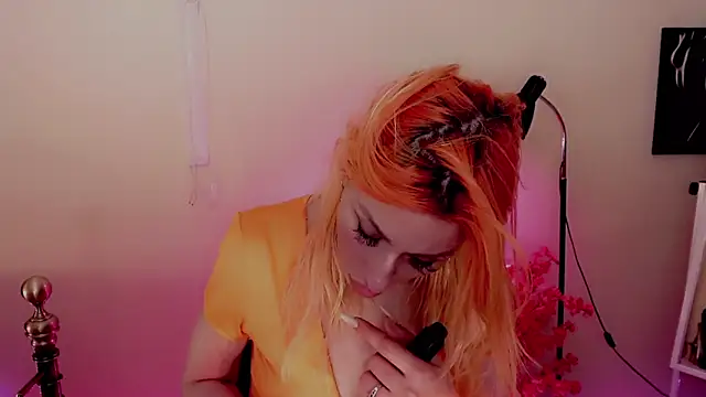 AnnieGOld  online show from December 2024 02:11:02 AM