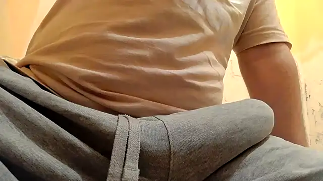 Snapshot of gae89tano chatting on October 2025 09:44:01 PM gae89tano online show from October 2025 09:44:01 PM