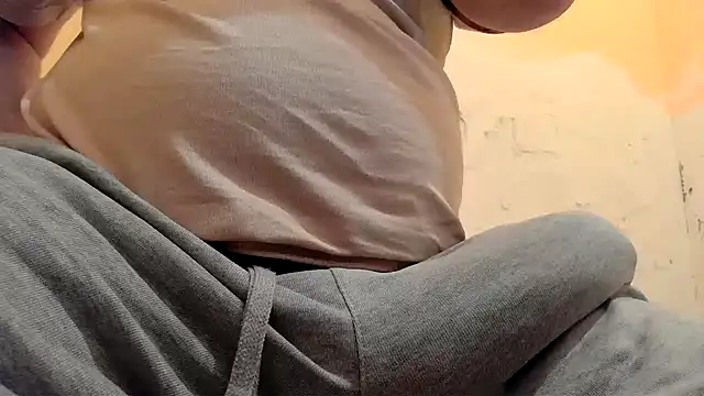 Snapshot of gae89tano chatting on October 2025 09:50:02 AM gae89tano online show from October 2025 09:50:02 AM