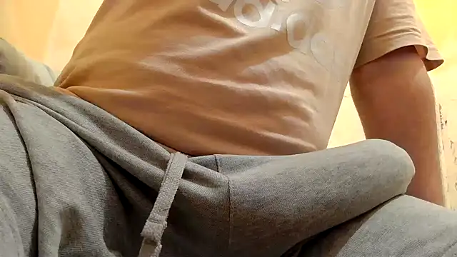 Snapshot of gae89tano chatting on November 2025 08:43:02 PM gae89tano online show from November 2025 08:43:02 PM