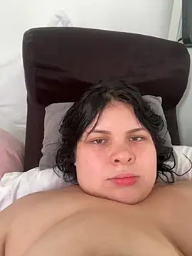 Snapshot of AshlyRouse chatting on October 2025 06:28:01 PM AshlyRouse online show from October 2025 06:28:01 PM