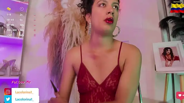 Snapshot of LaColorina_ chatting on October 2025 06:48:01 PM LaColorina online show from October 2025 06:48:01 PM