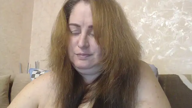 Amy August online show from February 2025 12:37:01 PM