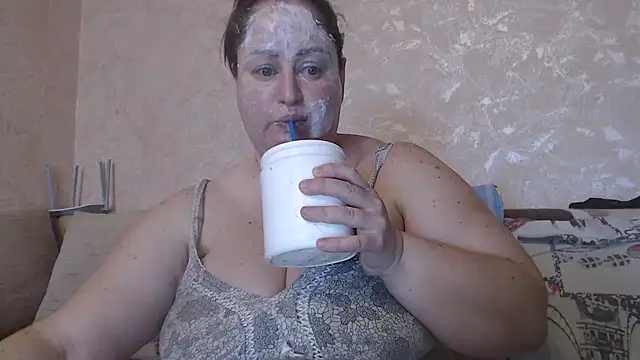 Amy August online show from March 2025 07:01:02 AM