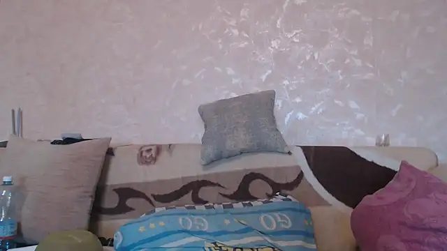 Amy August online show from October 2025 06:32:02 AM