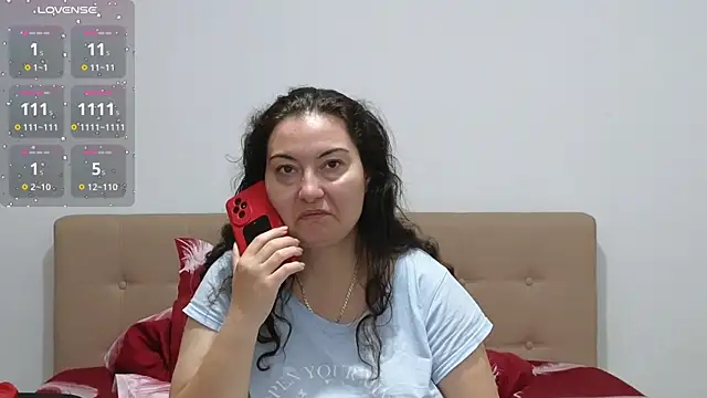 Snapshot of BBW_MILF_4U chatting on October 2025 07:49:02 AM BBW MILF 4U online show from October 2025 07:49:02 AM