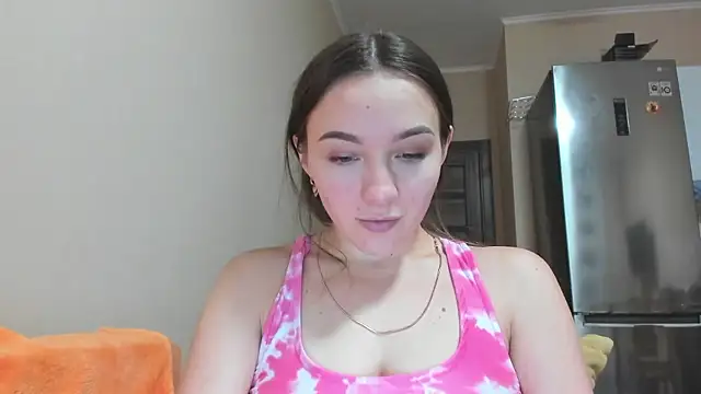 Snapshot of Naughty_Molly chatting on December 2024 03:24:02 PM Naughty Molly online show from December 2024 03:24:02 PM