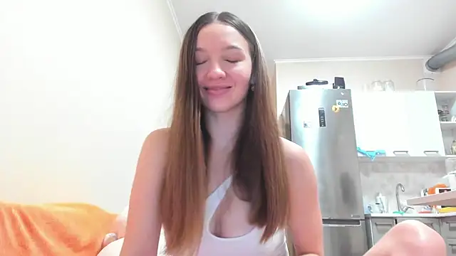 Snapshot of Naughty_Molly chatting on November 2025 04:18:02 PM Naughty Molly online show from November 2025 04:18:02 PM