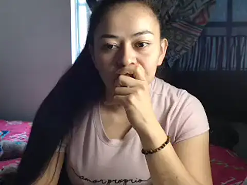 Snapshot of mayhott2 chatting on January 2025 08:31:02 PM mayhott2 online show from January 2025 08:31:02 PM