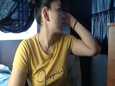 Snapshot of mayhott2 chatting on February 2025 05:29:02 PM mayhott2 online show from February 2025 05:29:02 PM