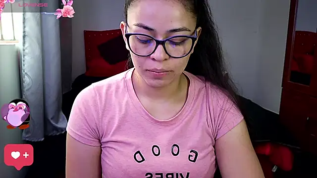 Snapshot of mayhott2 chatting on September 2025 06:29:01 PM mayhott2 online show from September 2025 06:29:01 PM