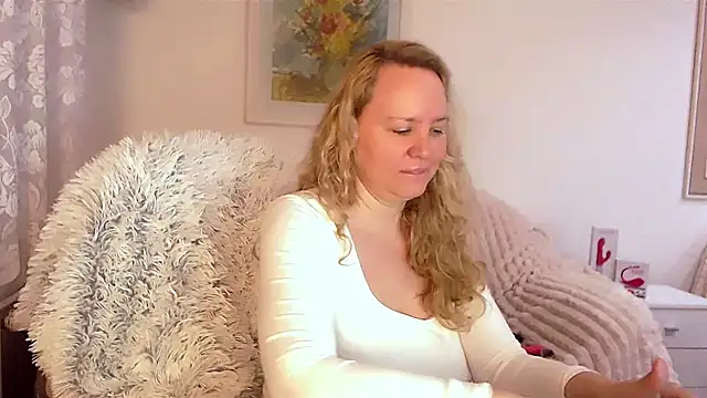 Snapshot of Sarah4you chatting on January 2025 05:19:01 PM Sarah4you online show from January 2025 05:19:01 PM