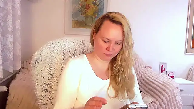 Snapshot of Sarah4you chatting on February 2025 09:36:01 PM Sarah4you online show from February 2025 09:36:01 PM