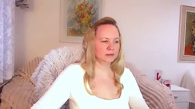 Snapshot of Sarah4you chatting on February 2025 04:10:02 PM Sarah4you online show from February 2025 04:10:02 PM