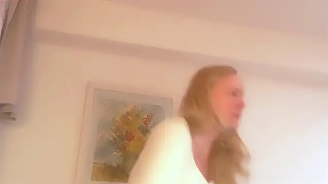 Snapshot of Sarah4you chatting on February 2025 05:24:01 PM Sarah4you online show from February 2025 05:24:01 PM