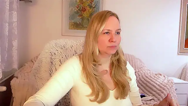 Snapshot of Sarah4you chatting on February 2025 10:31:01 PM Sarah4you online show from February 2025 10:31:01 PM