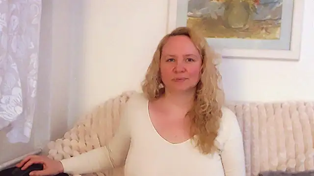 Snapshot of Sarah4you chatting on March 2025 12:43:01 AM Sarah4you online show from March 2025 12:43:01 AM