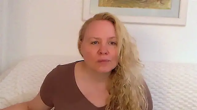 Snapshot of Sarah4you chatting on October 2025 08:51:01 PM Sarah4you online show from October 2025 08:51:01 PM