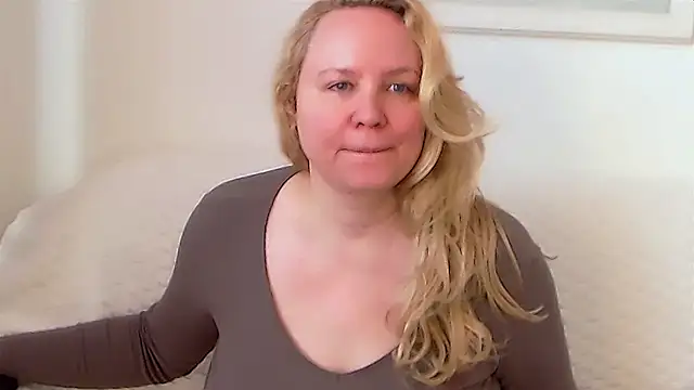 Snapshot of Sarah4you chatting on October 2025 02:13:01 PM Sarah4you online show from October 2025 02:13:01 PM