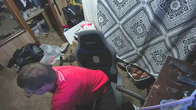 Snapshot of sex4fun_21 chatting on October 2025 03:47:02 AM sex4fun 21 online show from October 2025 03:47:02 AM