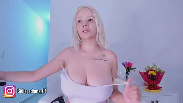 Snapshot of bella_adams_ chatting on September 2025 11:30:02 PM bella adams online show from September 2025 11:30:02 PM