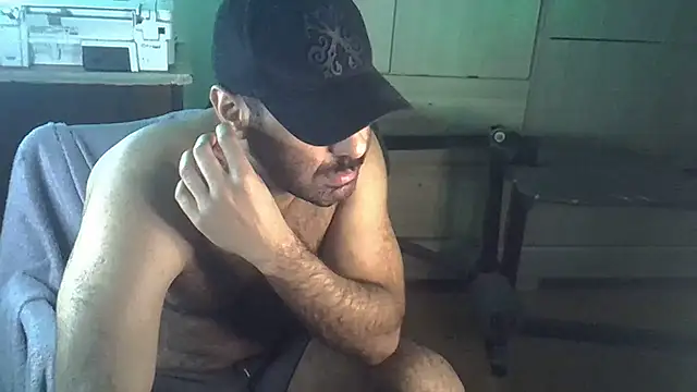 Snapshot of MILITARS chatting on October 2025 11:27:01 PM MILITARS online show from October 2025 11:27:01 PM