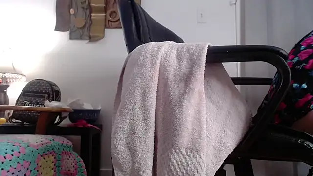 Snapshot of Candy-apple chatting on January 2025 02:18:01 AM Candy-apple online show from January 2025 02:18:01 AM