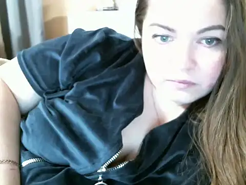 cute  cherry online show from February 2025 10:30:02 PM